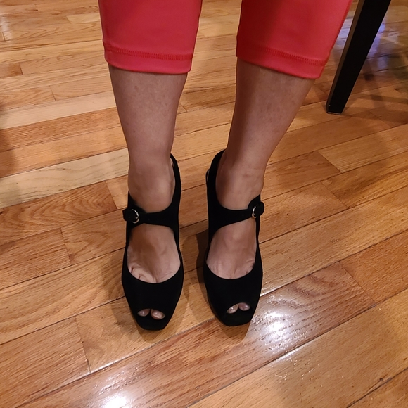 Marc Fisher Suede Shoes - Picture 10 of 13